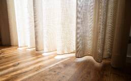 Dettaglio di parquet in listoni di legno naturale